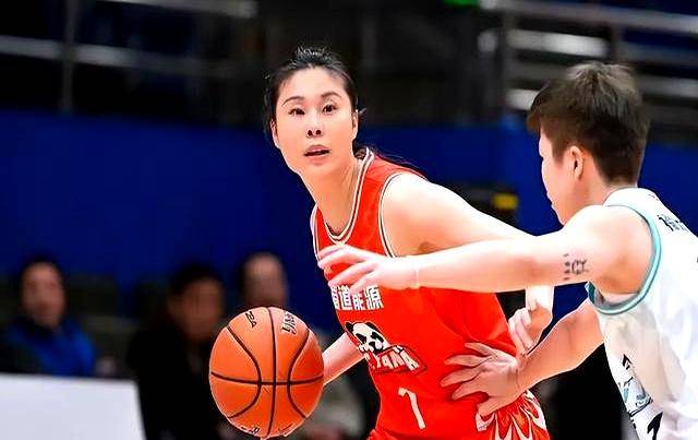 包含反败为胜引发热议！，科维托娃在MAD比赛中领先优势明显引发球迷热议的词条